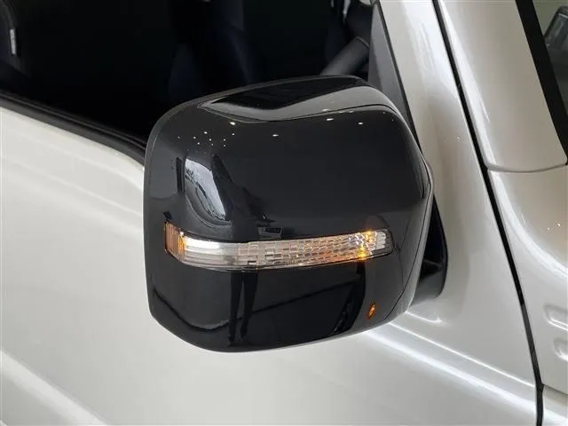 スズキ　ジムニー　４ＷＤ