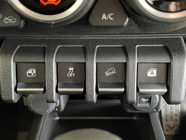 スズキ　ジムニー　４ＷＤ