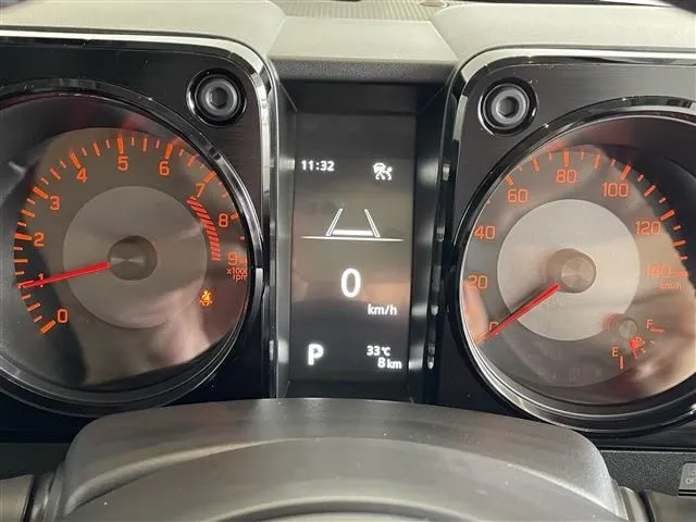 スズキ　ジムニー　４ＷＤ