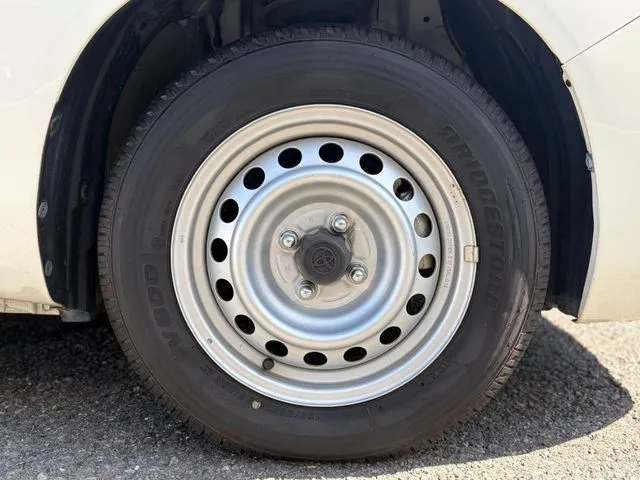 プロボックスバン　２ＷＤ（トヨタ）の車両写真