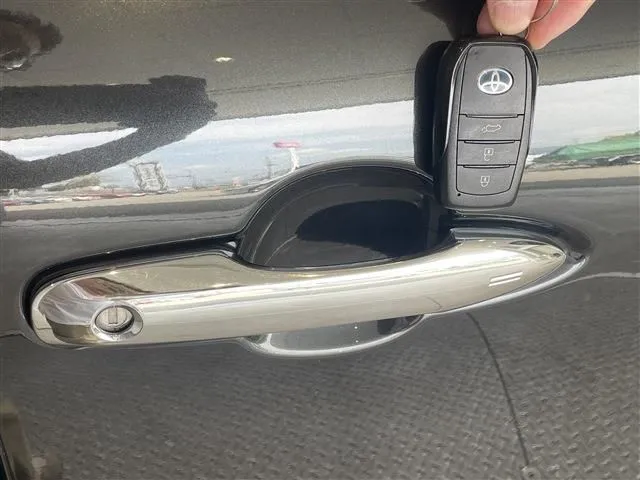 ハリアー ハイブリッド(トヨタ)の車両写真