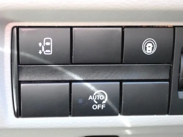 ルークス(ニッサン)の車両写真