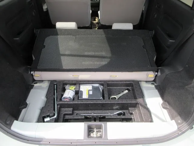 ミラ トコット 4WD(ダイハツ)の車両写真