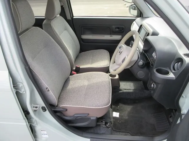 ミラ トコット 4WD(ダイハツ)の車両写真