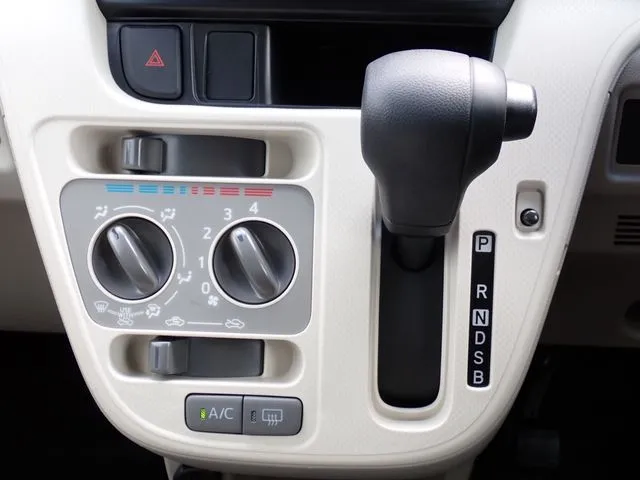 ムーヴ(ダイハツ)の車両写真