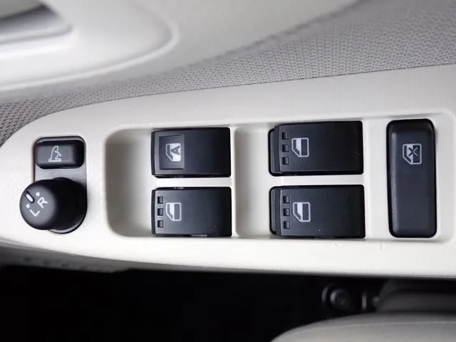 ムーヴ(ダイハツ)の車両写真