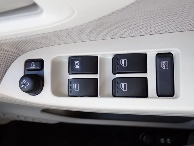 ムーヴ(ダイハツ)の車両写真