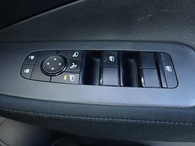 ノート(ニッサン)の車両写真