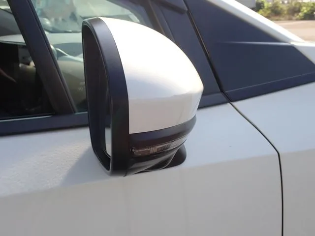 ノート(ニッサン)の車両写真