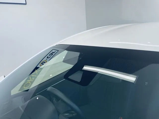 ヤリス ハイブリッド(トヨタ)の車両写真
