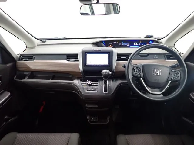 フリード（ホンダ）の車両写真