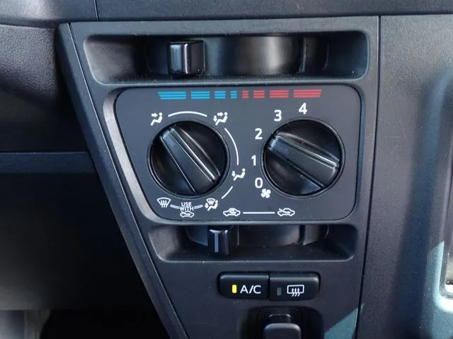 ハイゼットカーゴ（ダイハツ）の車両写真