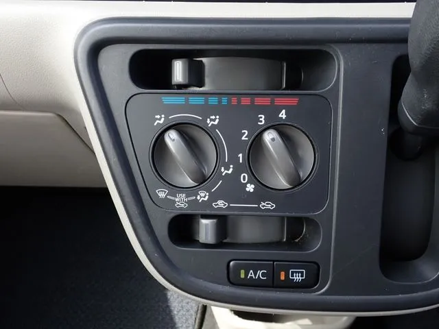 パッソ（トヨタ）の車両写真