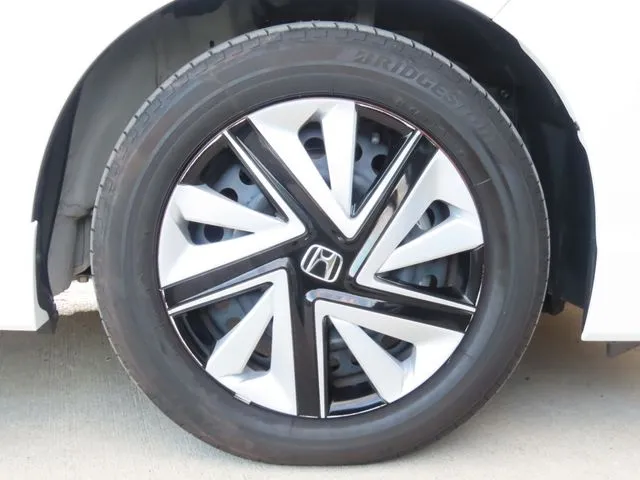 シャトル ハイブリッド(ホンダ)の車両写真