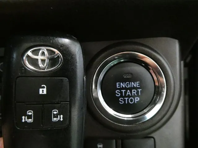 ルーミー（トヨタ）の車両写真