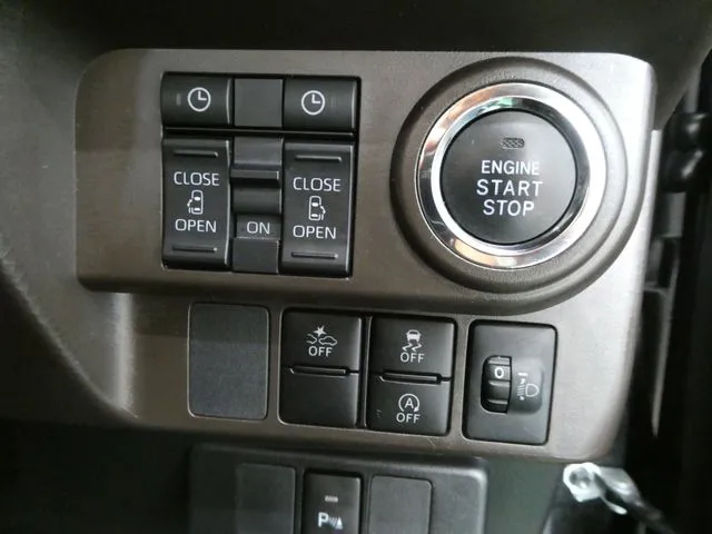 ルーミー（トヨタ）の車両写真