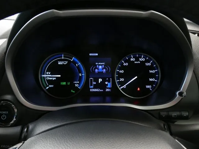 エクリプス クロス PHEV(ミツビシ)の車両写真