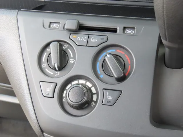 デイズ 4WD(ニッサン)の車両写真