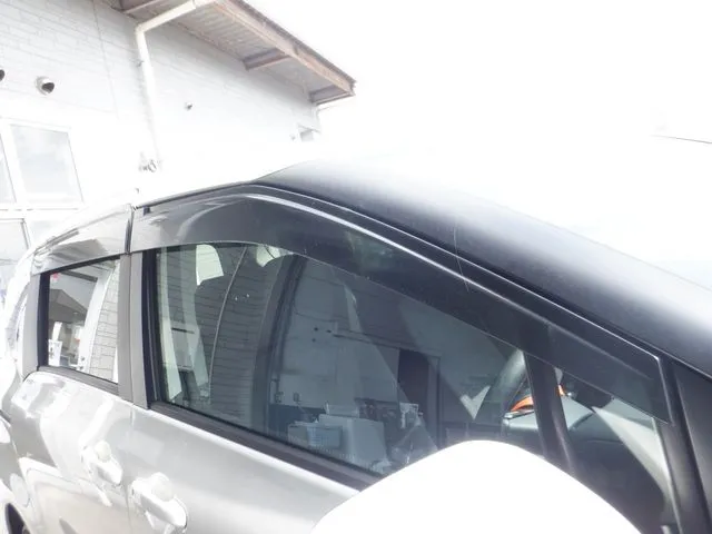 シエンタ ハイブリッド(トヨタ)の車両写真