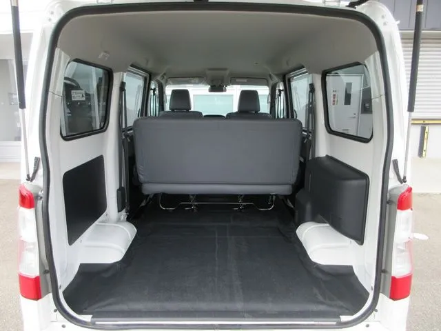 タウンエースバン 4WD(トヨタ)の車両写真