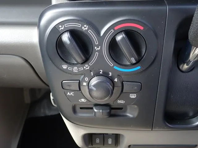 エブリイバン(スズキ)の車両写真