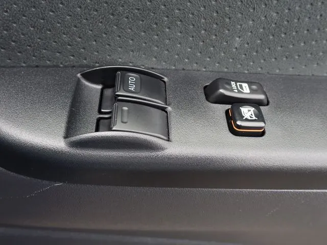 トヨタ　ハイエースバン　２ＷＤ