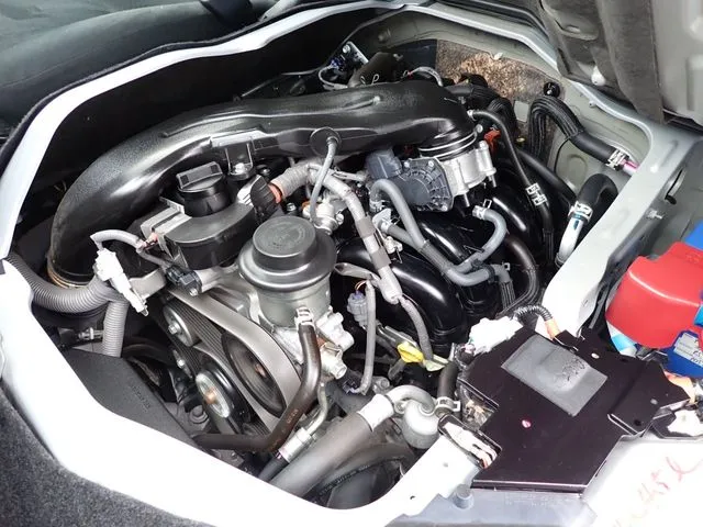 トヨタ　ハイエースバン　２ＷＤ