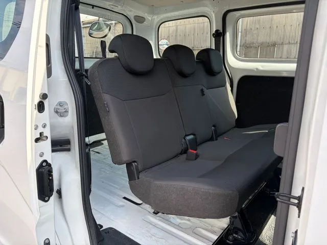 ＮＶ２００バネットバン（ニッサン）の車両写真