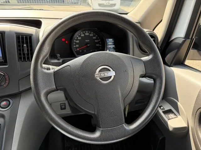 ＮＶ２００バネットバン（ニッサン）の車両写真
