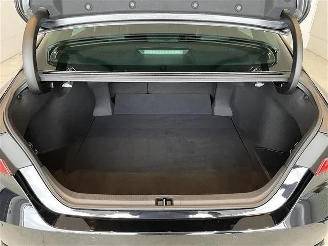 カムリ ハイブリッド(トヨタ)の車両写真
