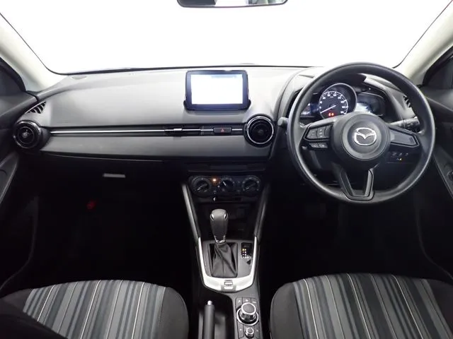 MAZDA2(マツダ)の車両写真