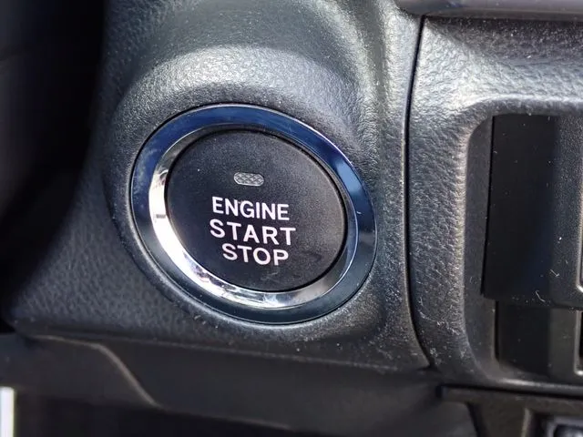 SUBARU XV ハイブリッド(スバル)の車両写真