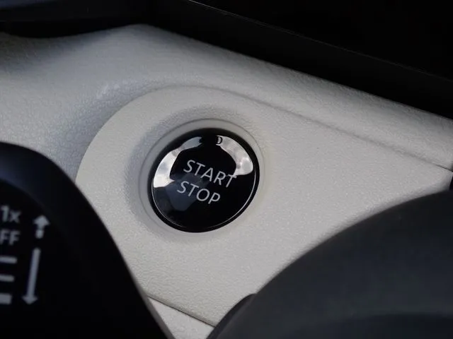 セレナ(ニッサン)の車両写真