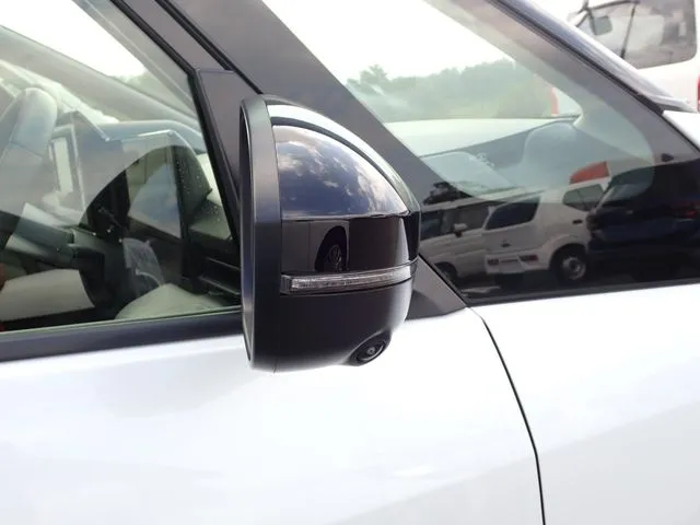 セレナ(ニッサン)の車両写真