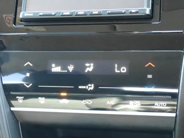 シャトル ハイブリッド(ホンダ)の車両写真