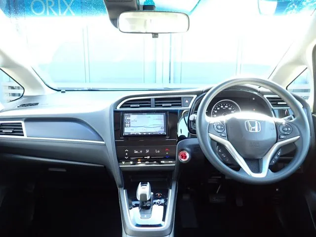 シャトル ハイブリッド(ホンダ)の車両写真