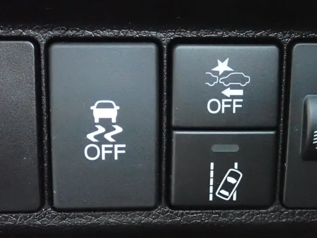 シャトル ハイブリッド(ホンダ)の車両写真