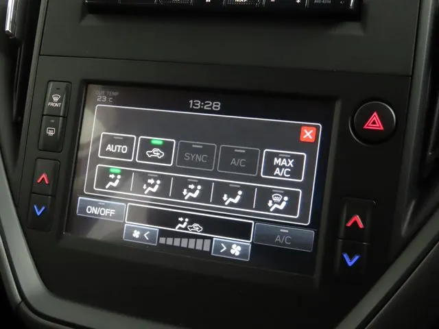 クロストレック(スバル)の車両写真