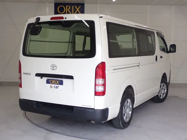 ハイエースバン 4WD(トヨタ)の車両写真