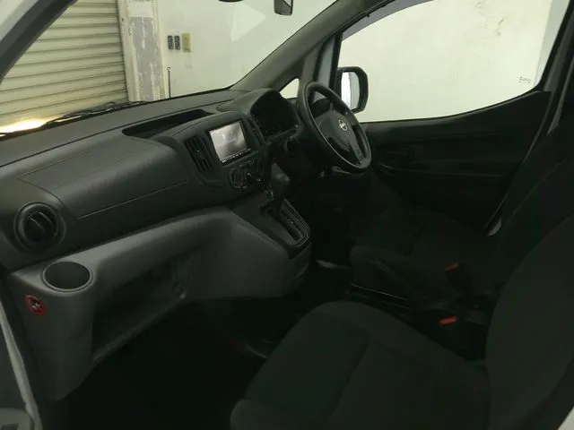 NV200バネットバン 4WD(ニッサン)の車両写真