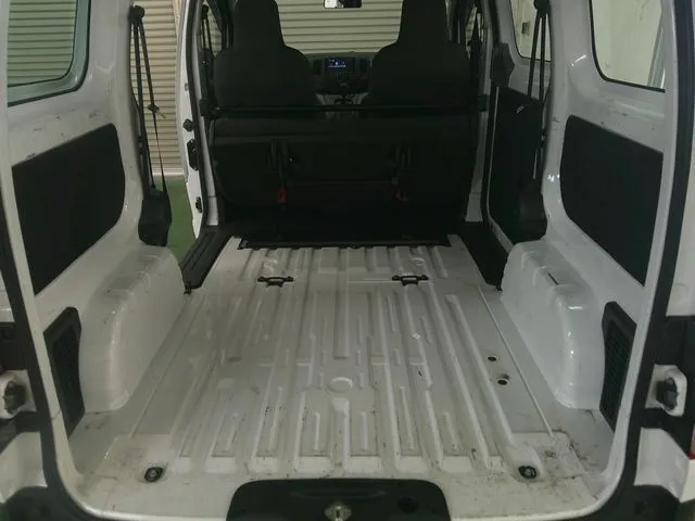 NV200バネットバン 4WD(ニッサン)の車両写真