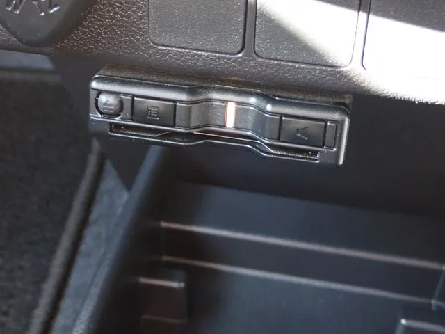 ミラ イース(ダイハツ)の車両写真
