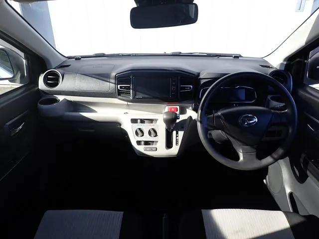 ミラ イース(ダイハツ)の車両写真