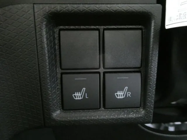 タント(ダイハツ)の車両写真