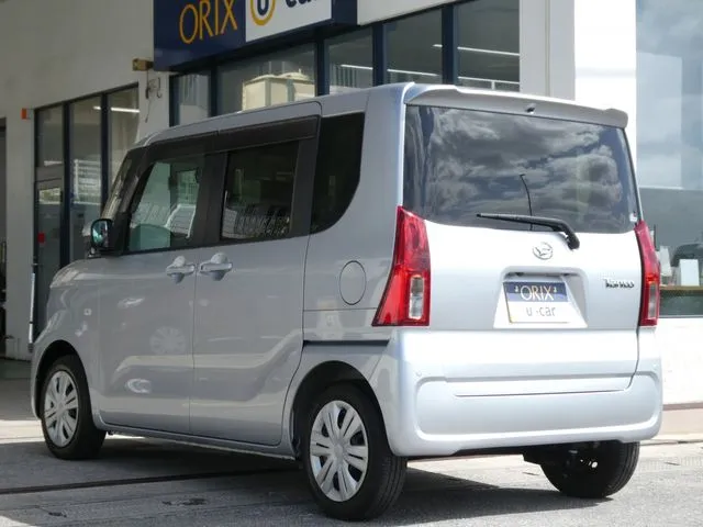 タント(ダイハツ)の車両写真