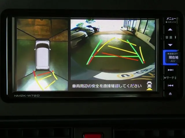 タント(ダイハツ)の車両写真