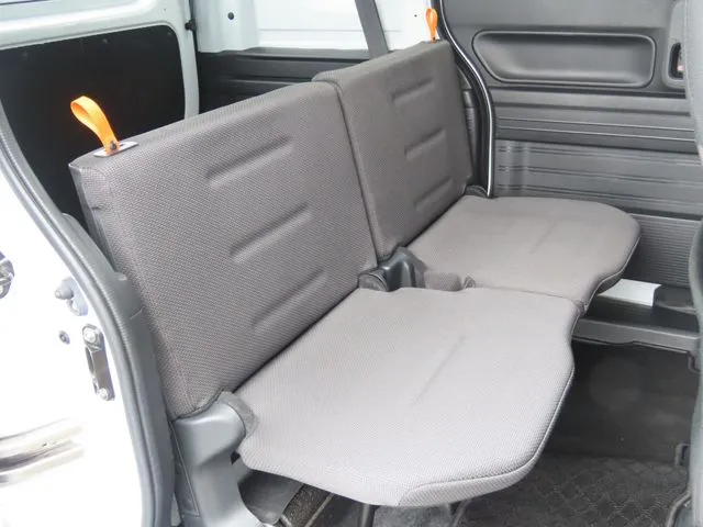 N-VAN(ホンダ)の車両写真