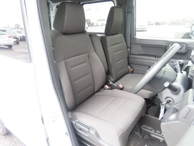N-VAN(ホンダ)の車両写真