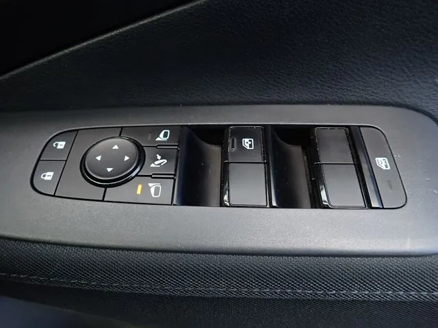 ノート(ニッサン)の車両写真