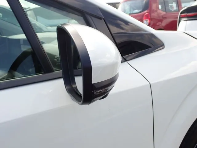 ノート(ニッサン)の車両写真